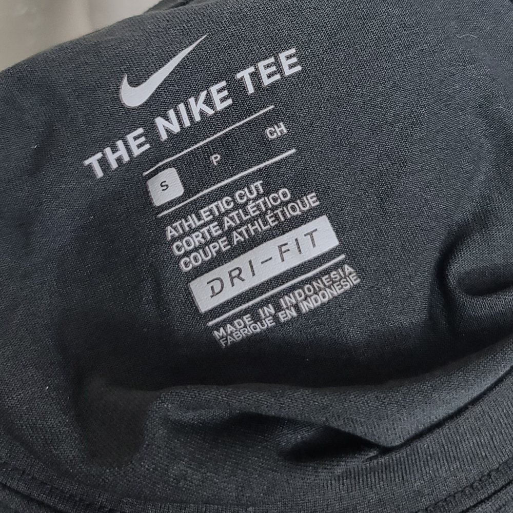 Nike Athletic Cut Cannon Gray Red Short Sleeve Crewneck Dri Fit Shirt S - Picture 5 of 7
